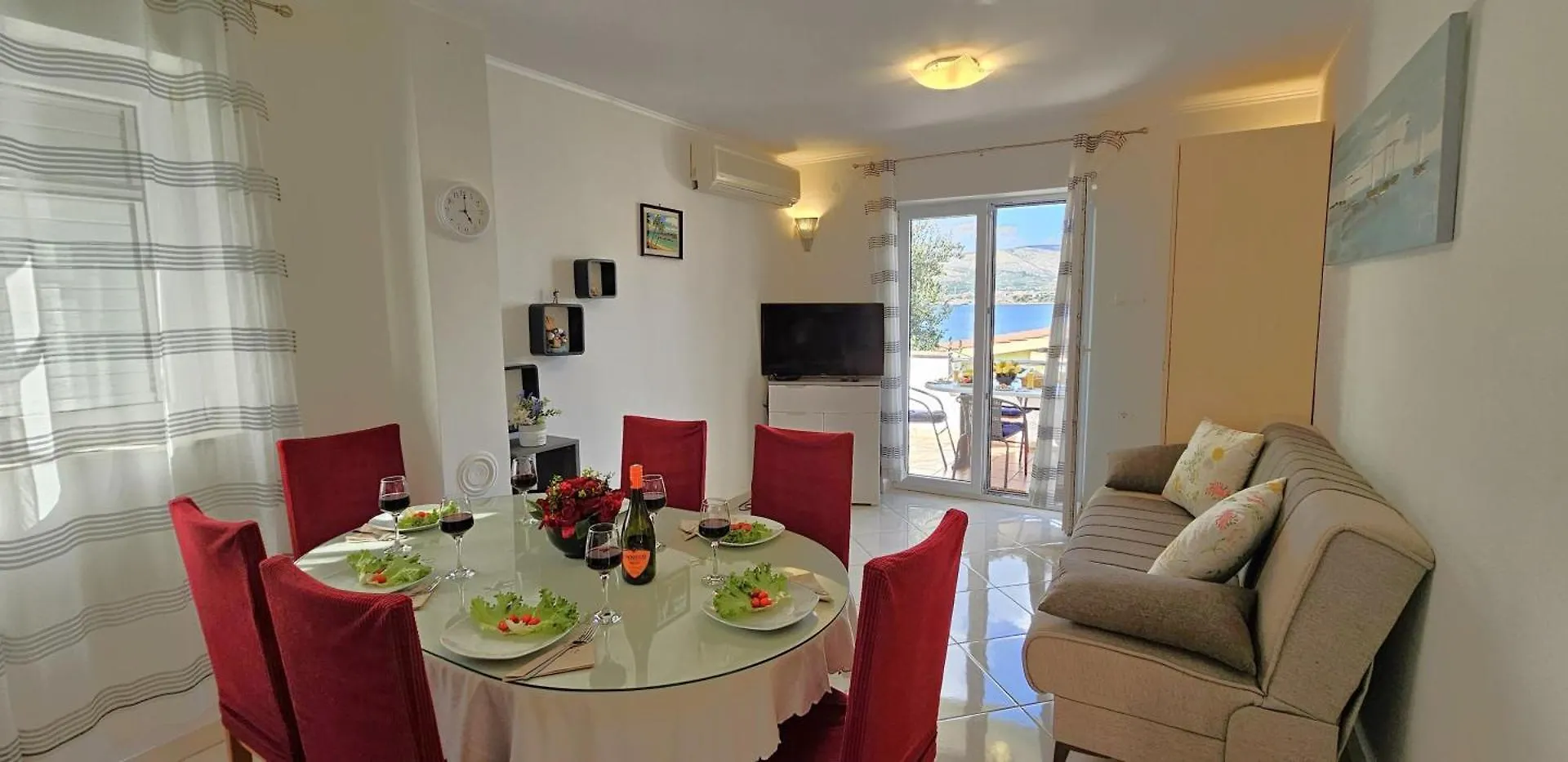 Holiday home Spacious Villa Lush Garden Private Access To Beach Trogir