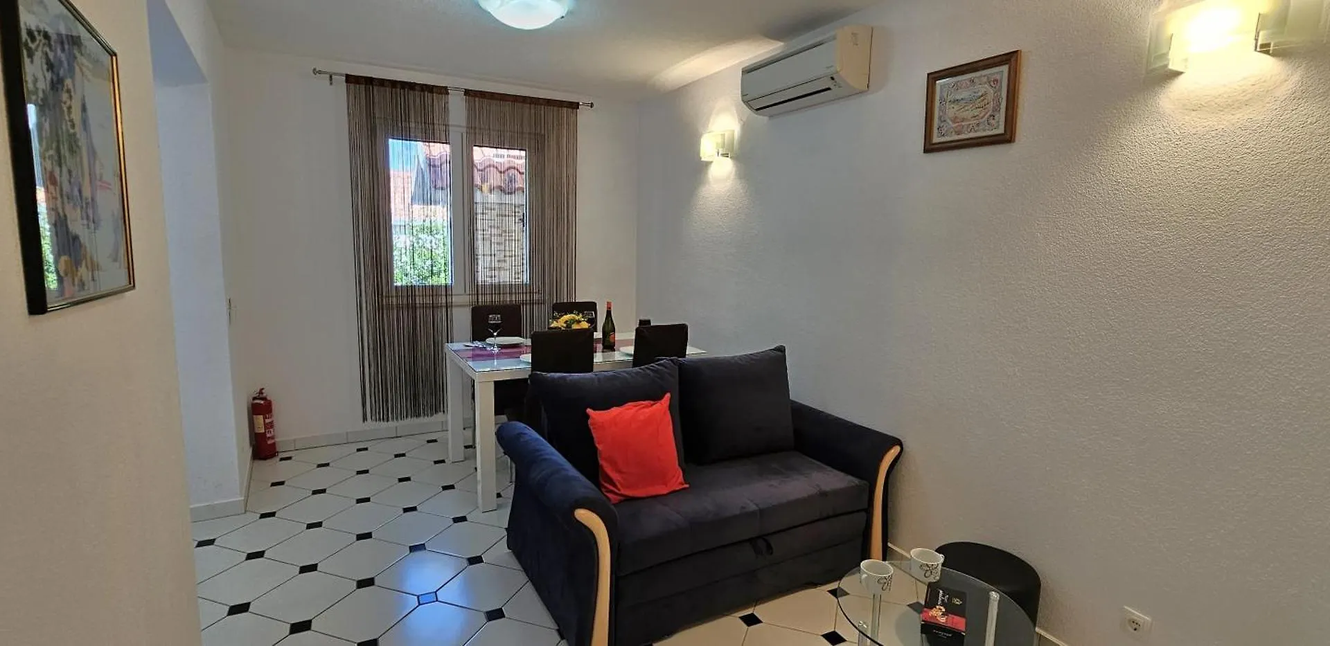 Spacious Villa Lush Garden Private Access To Beach Trogir
