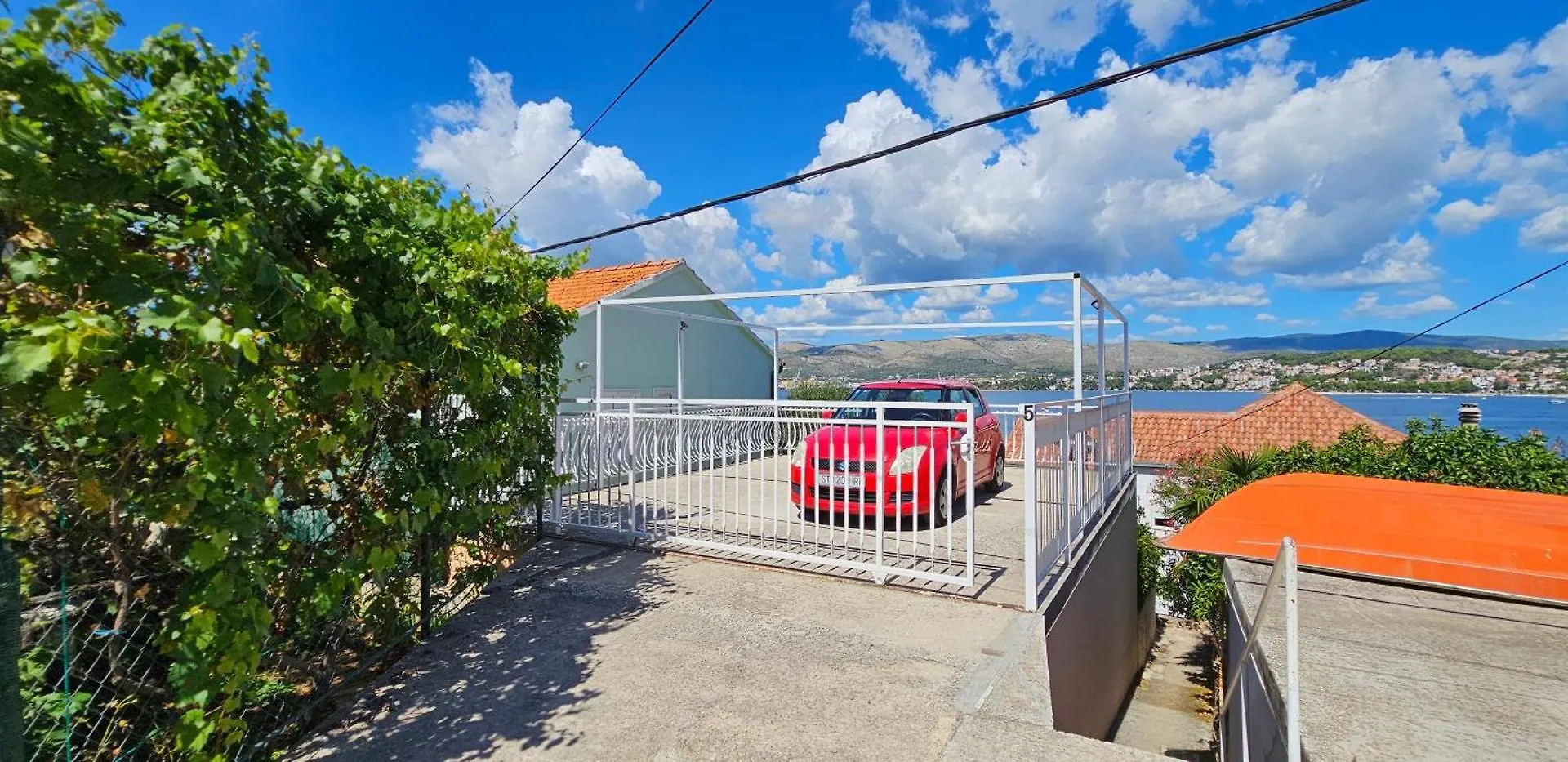 Spacious Villa Lush Garden Private Access To Beach Trogir Holiday home